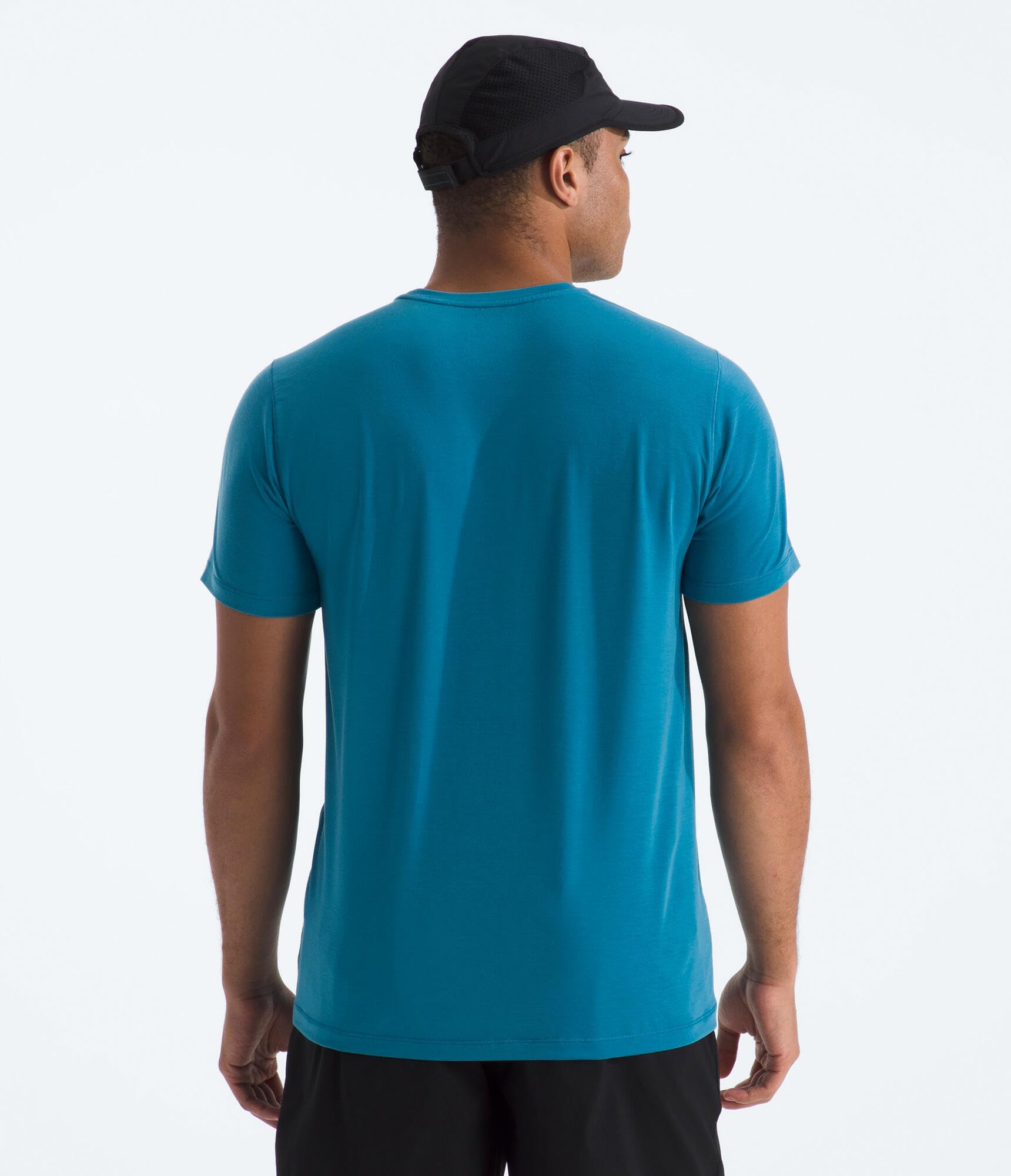 THE NORTH FACE Men's Adventure Tee | Lightweight & Stretchy Shirt With Set-in Sleeves & Heat Transfer Logo
